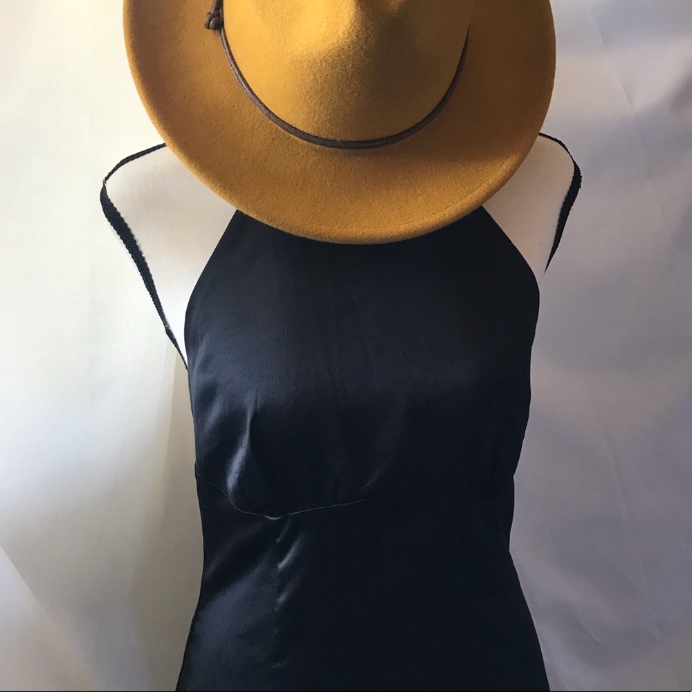 🖤1 LEFT🖤 Black halter slip dress! - Picture 7 of 13